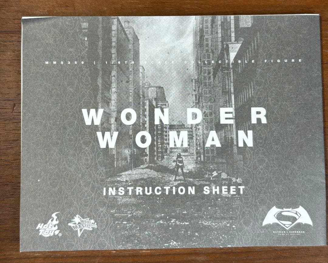 ホットトイズ ワンダーウーマン 1/6 （バットマン vs スーパーマン版）