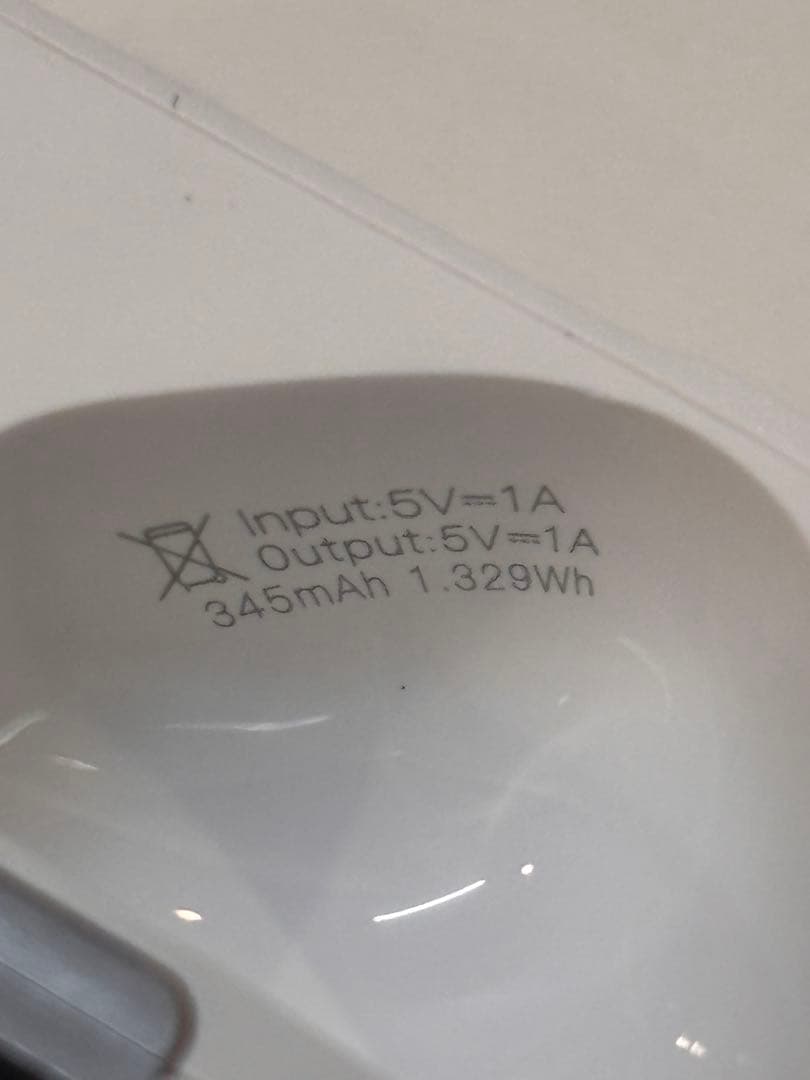 AirPods 4（ANC）MXP93J/A　ワイヤレス充電ケース+右イヤホン