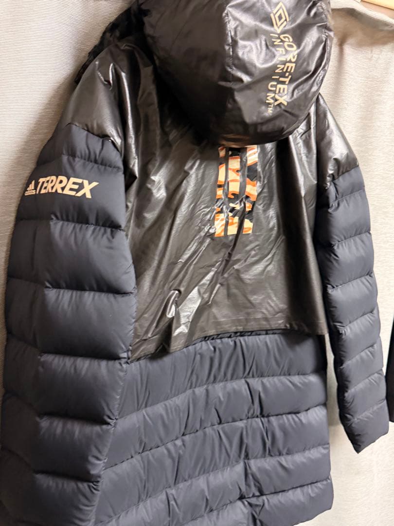 TERREX ダウンジャケット ブラック