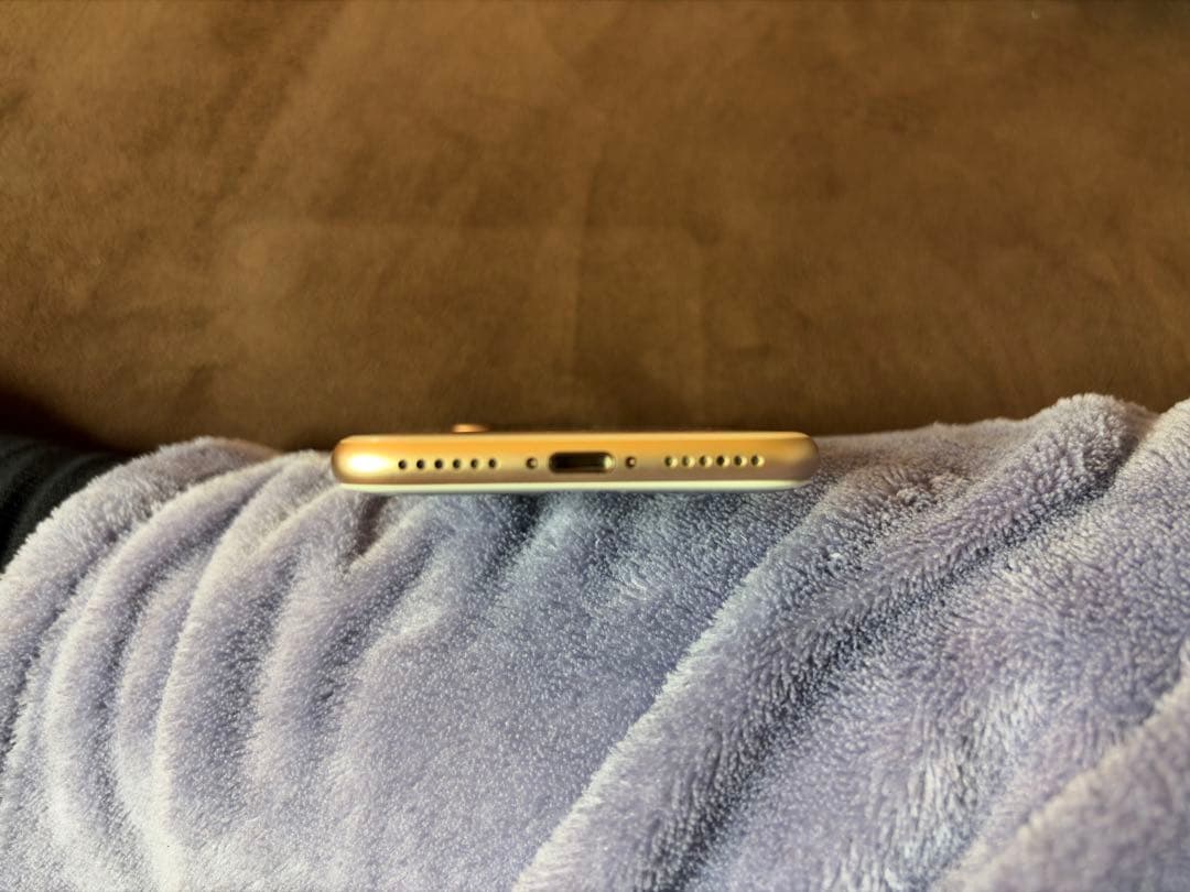 m*ン様 iPhone8 64GB ゴールド　SIMフリー