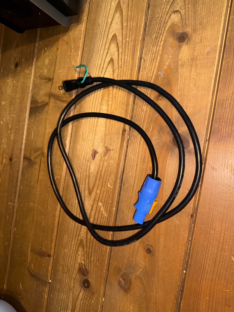 美品　ANTARI ( アンタリ ) Z-1520 RGB フォグマシン