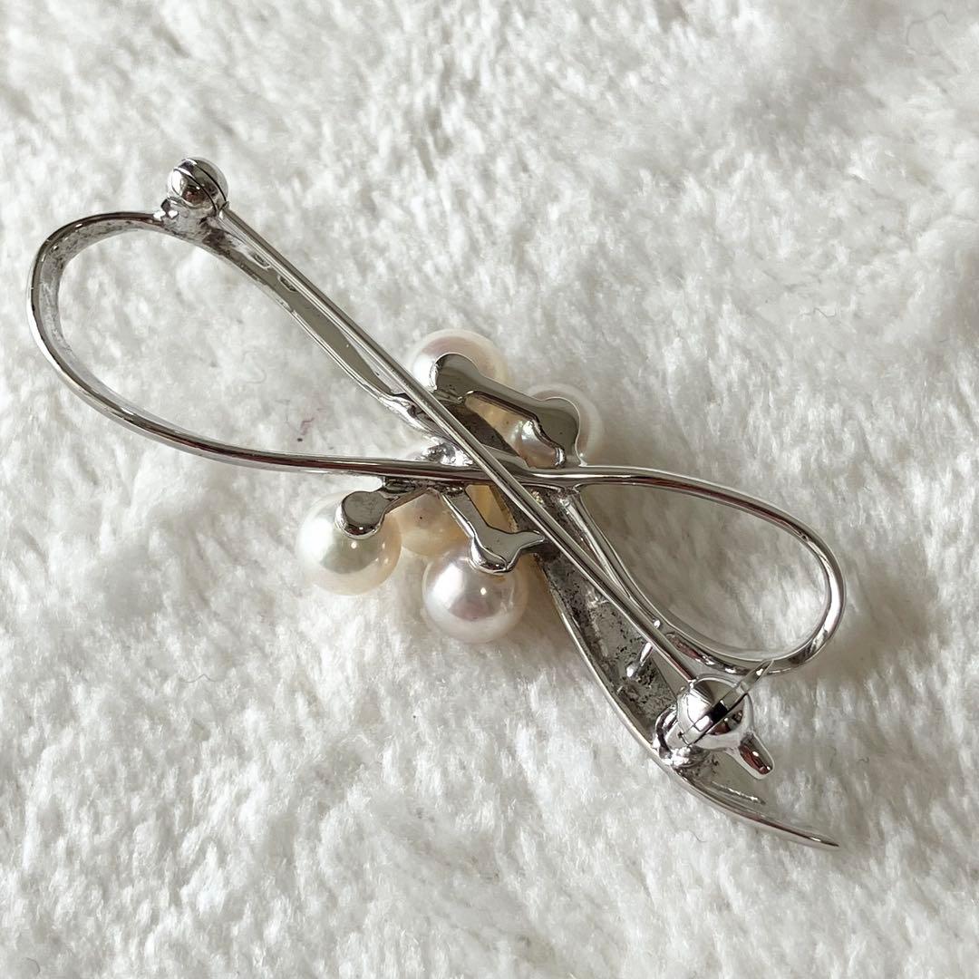 ★美品★ミキモト　パールブローチ　リボン　タイ　5粒　シルバー　あこや真珠