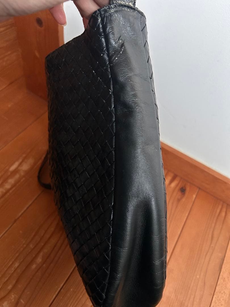 【難アリ】　BOTTEGA VENETA　ショルダーバッグ　斜めがけ　黒