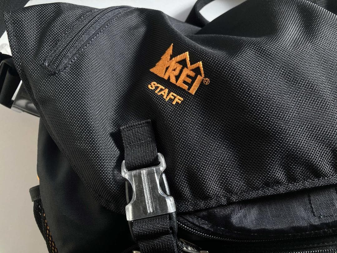 REI COOP STAFF用メッセンジャーバッグ