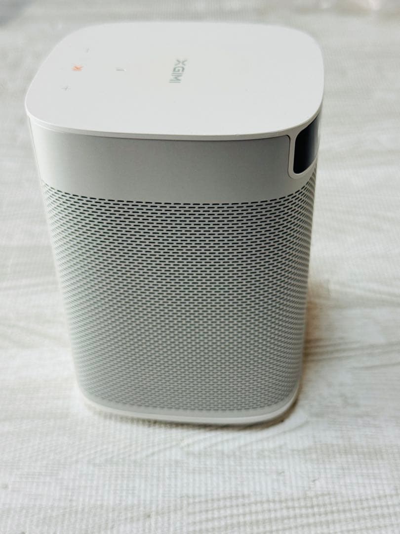 XGIMI ホワイトプロジェクター本体