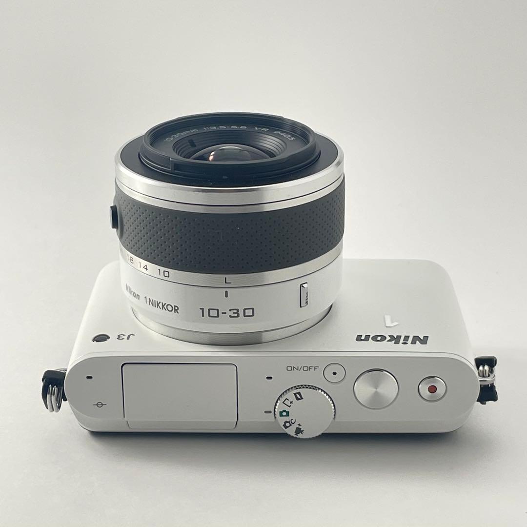 【ショット数2000・返品保証】Nikon1 J3ホワイト 標準レンズキット