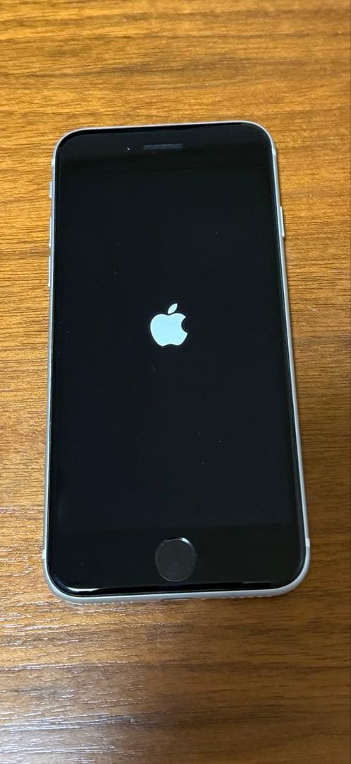 Apple iPhone SE 第二世代 本体