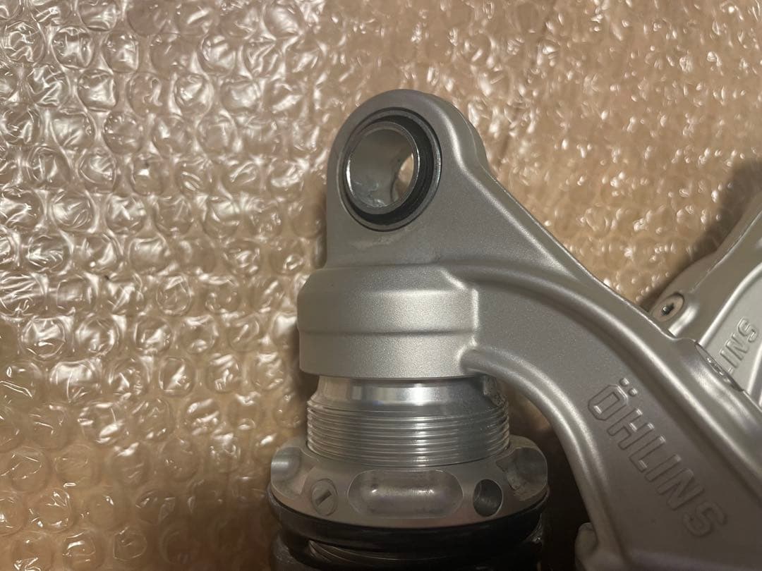 オーリンズ　スピードツイン900 （ストリートツイン）トライアンフtriumph