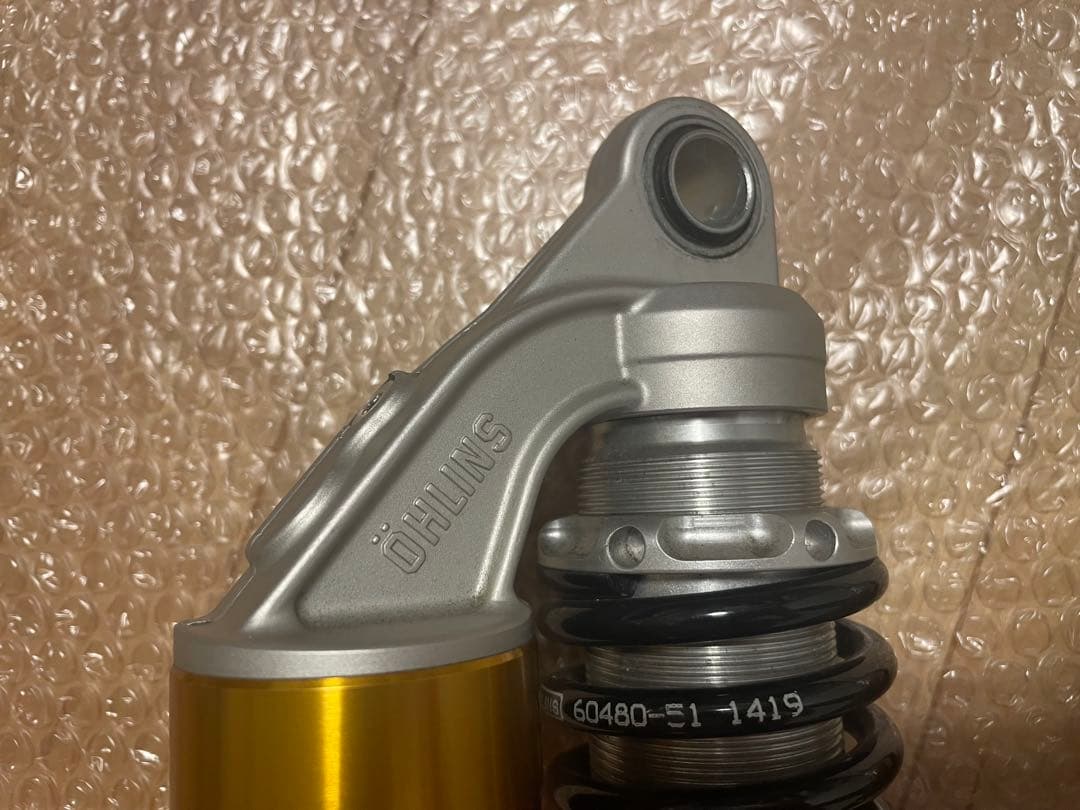 オーリンズ　スピードツイン900 （ストリートツイン）トライアンフtriumph