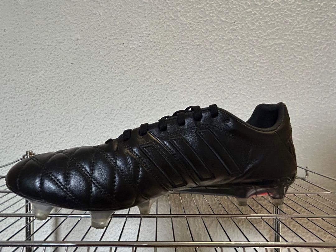 サッカー　スパイク　28センチ