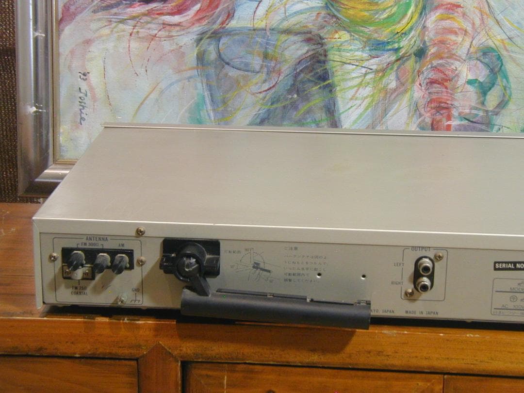 ★VICTOR T-F33 FM/AMシンセサイザーチューナー。