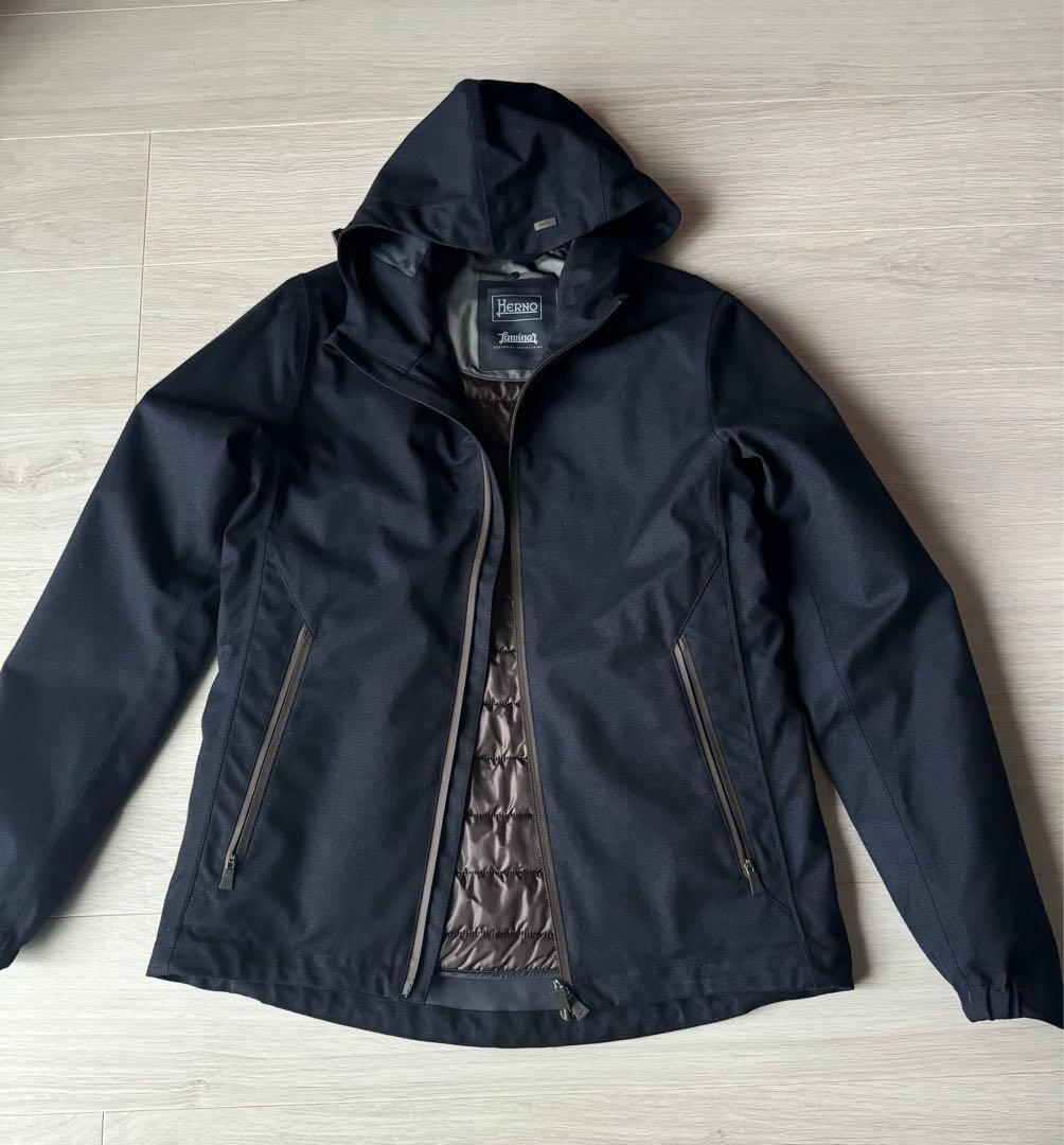 Herno Laminar フード付きジャケット 紺　44