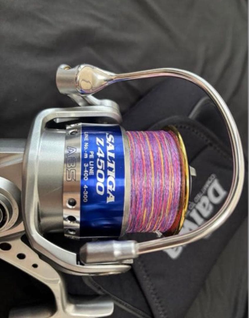 DAIWA SALTIGA Z4500 リール 専用ケース付き