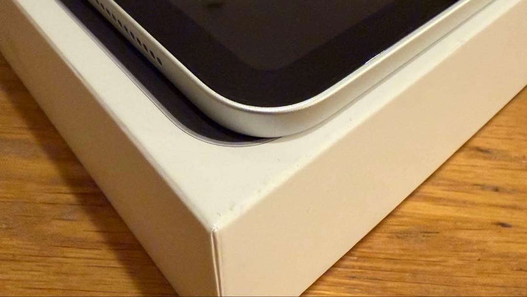 極美品 iPad 第10世代 64GB Wi-Fiモデル シルバー