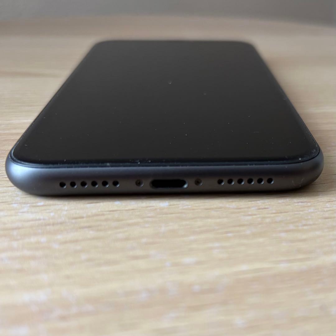 山岡　iPhone11 128gb ブラック