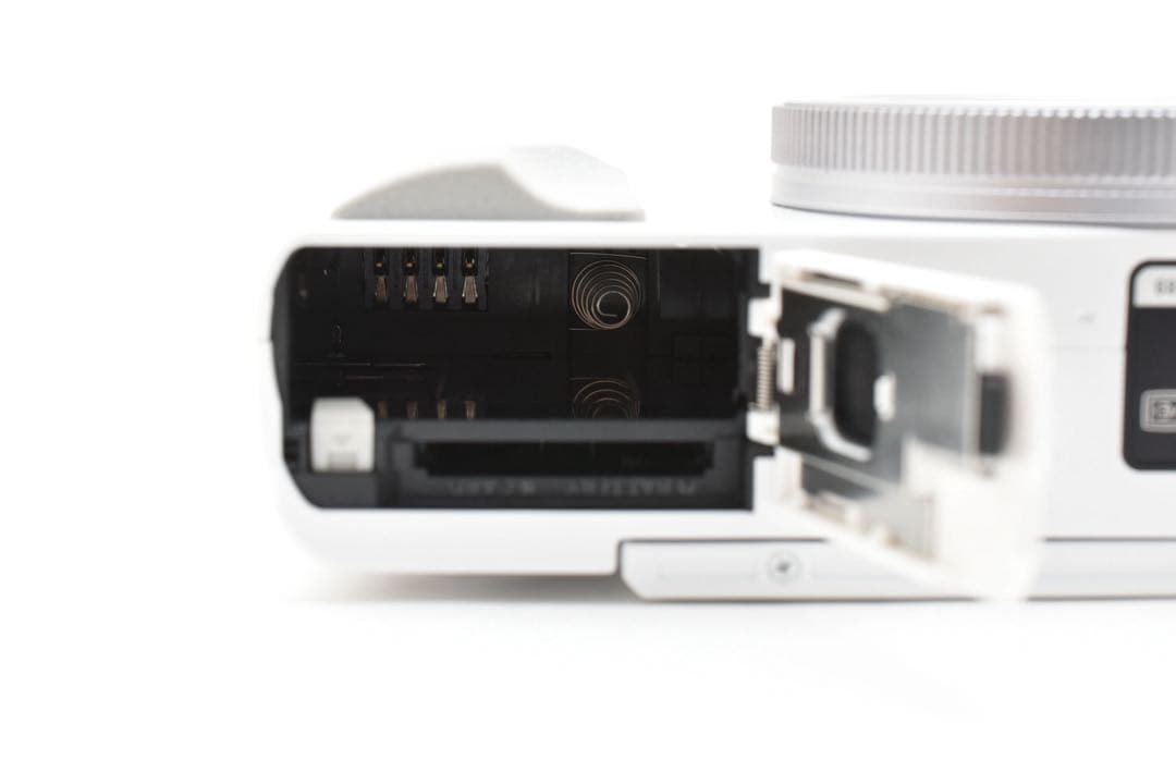 【極美品】ルミックス LUMIX DC-TZ99 コンパクトデジタルカメラ