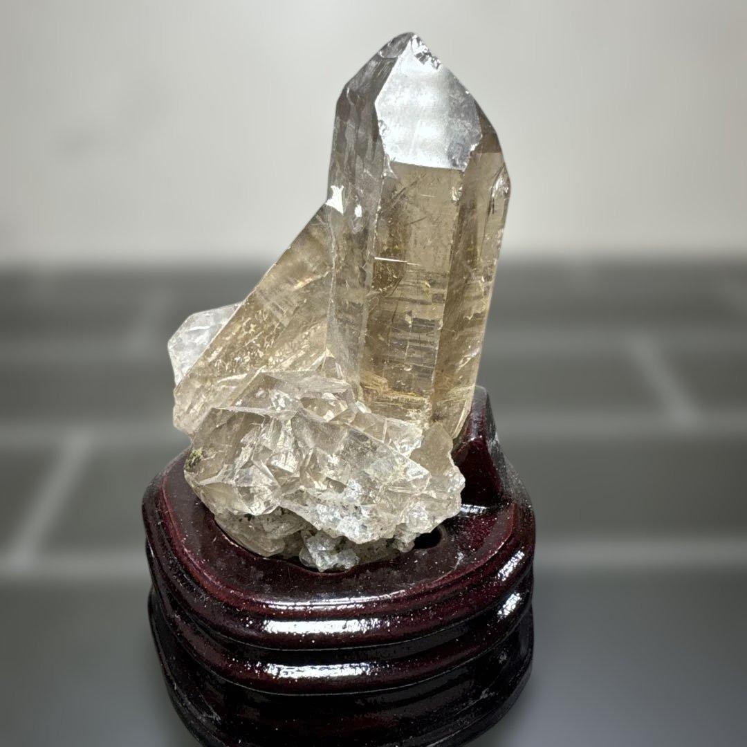 【極上品】希少　ゴールドルチルクォーツ クラスター 光台座付