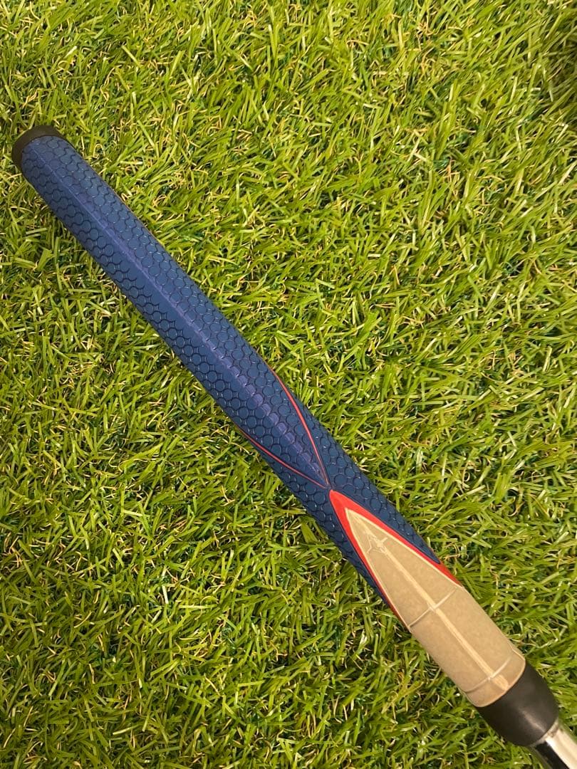 オデッセイ ブラックシリーズ　ツアーデザイン 2 右　パター