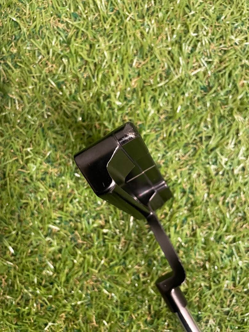 オデッセイ ブラックシリーズ　ツアーデザイン 2 右　パター