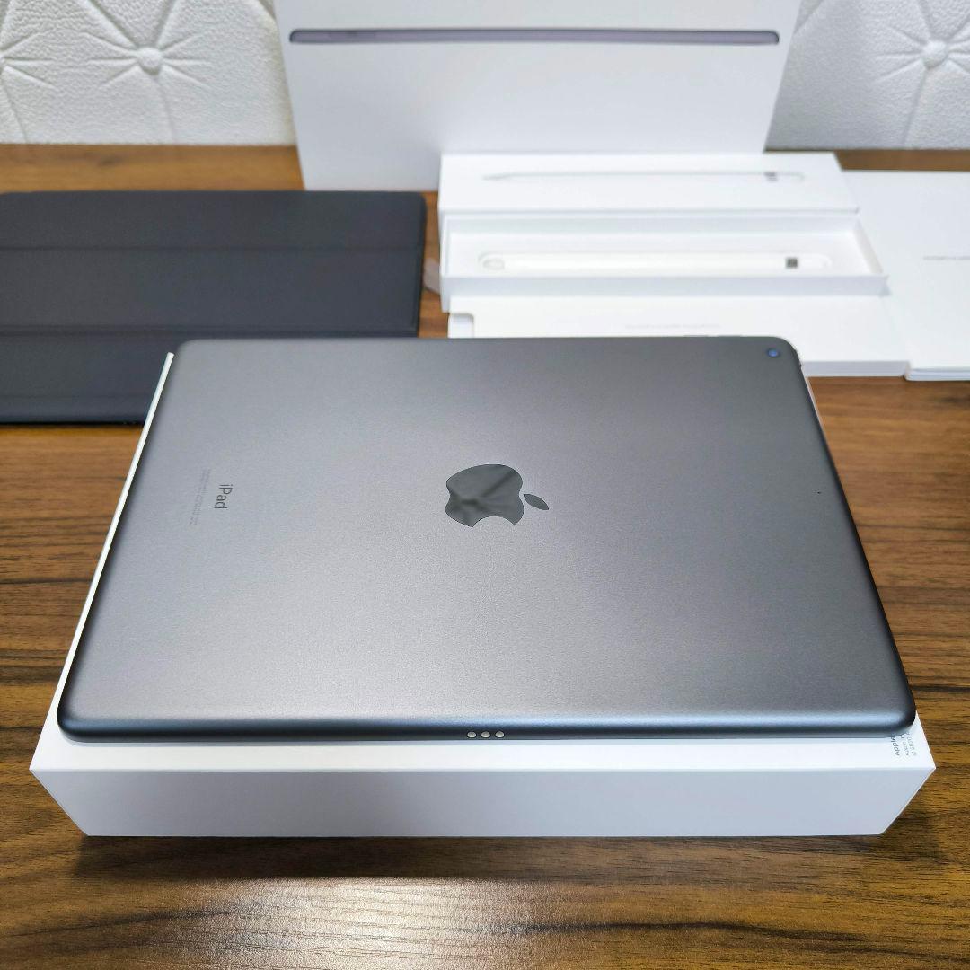 iPad 第7世代 32GB、 Smart Keyboard、 Pencil