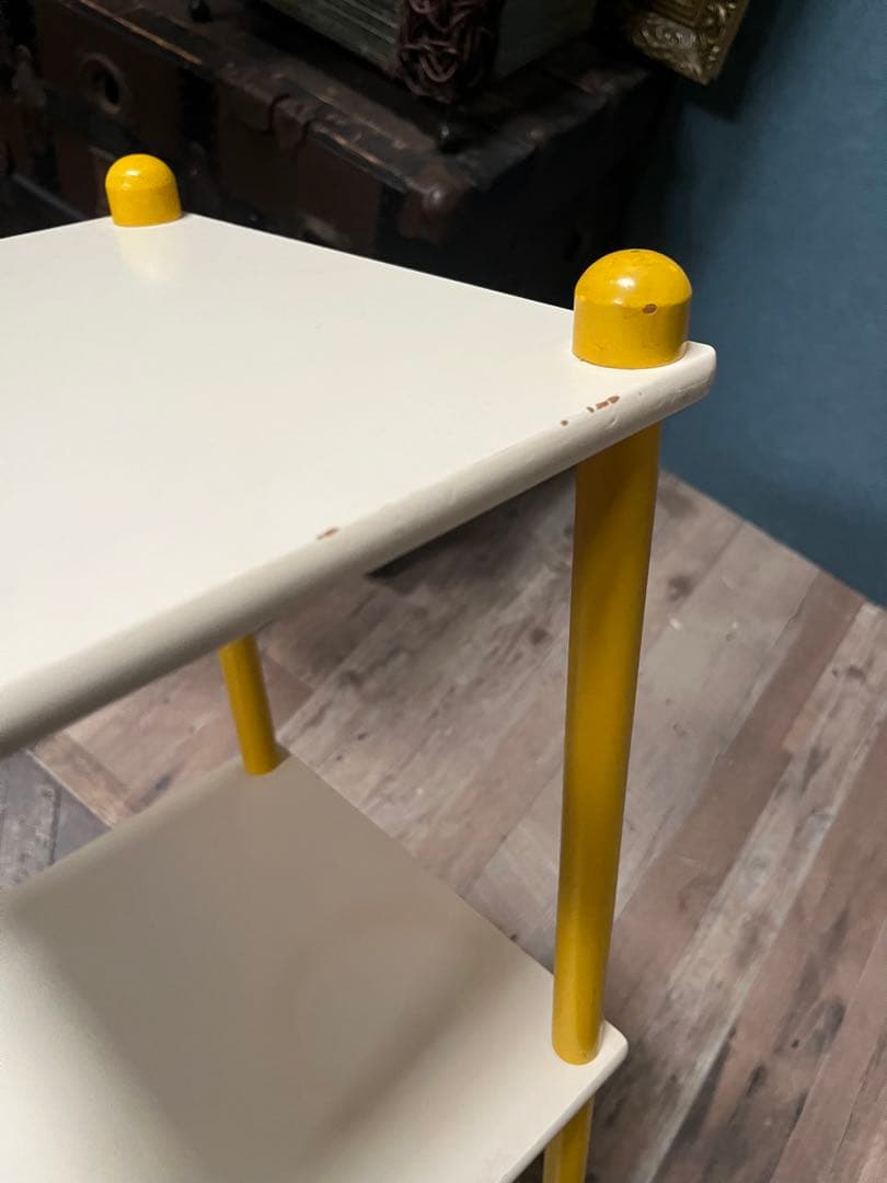 3段 棚 昭和レトロ レトロポップ 当時物 インテリア 黄色 白 ラック