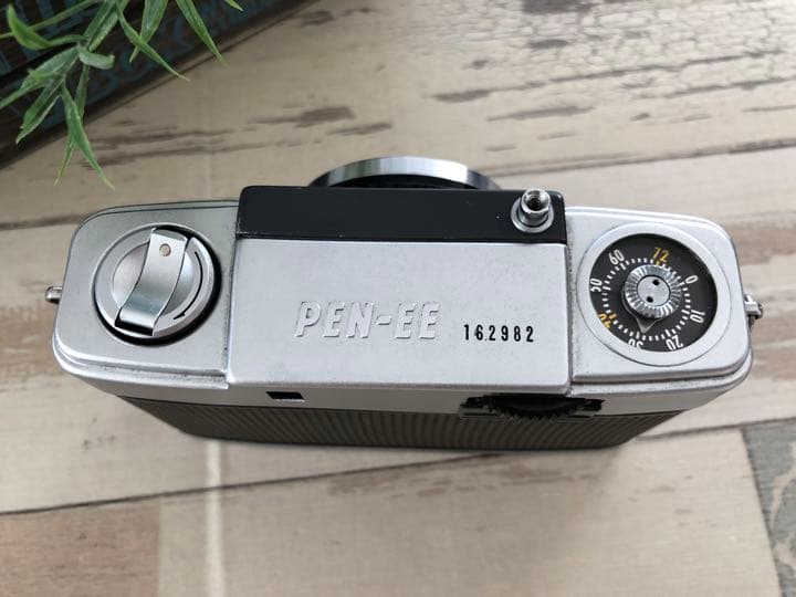 フィルムカメラ OLYMPUS PEN EE S D.ZUIKO 3cm F2.8
