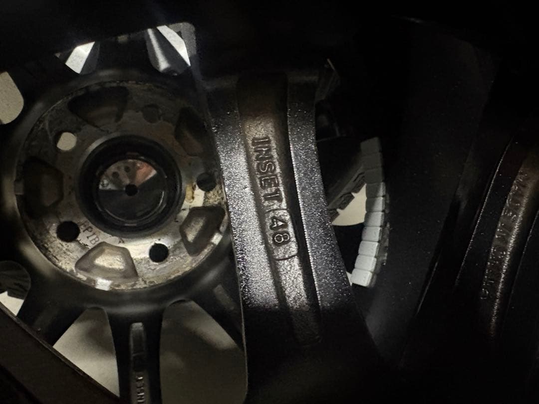 よっこ　取置　美品205/55R16スタッドレスpcd100 プリウス86