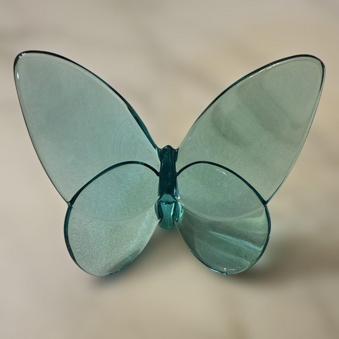 Baccarat 蝶の置物 透明青色