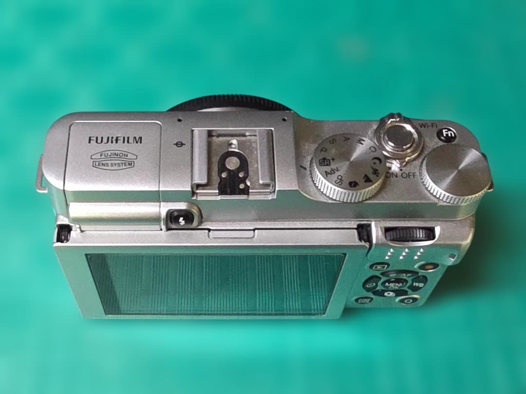富士フィルム X-A2 ミントグリーン 超希少カラー