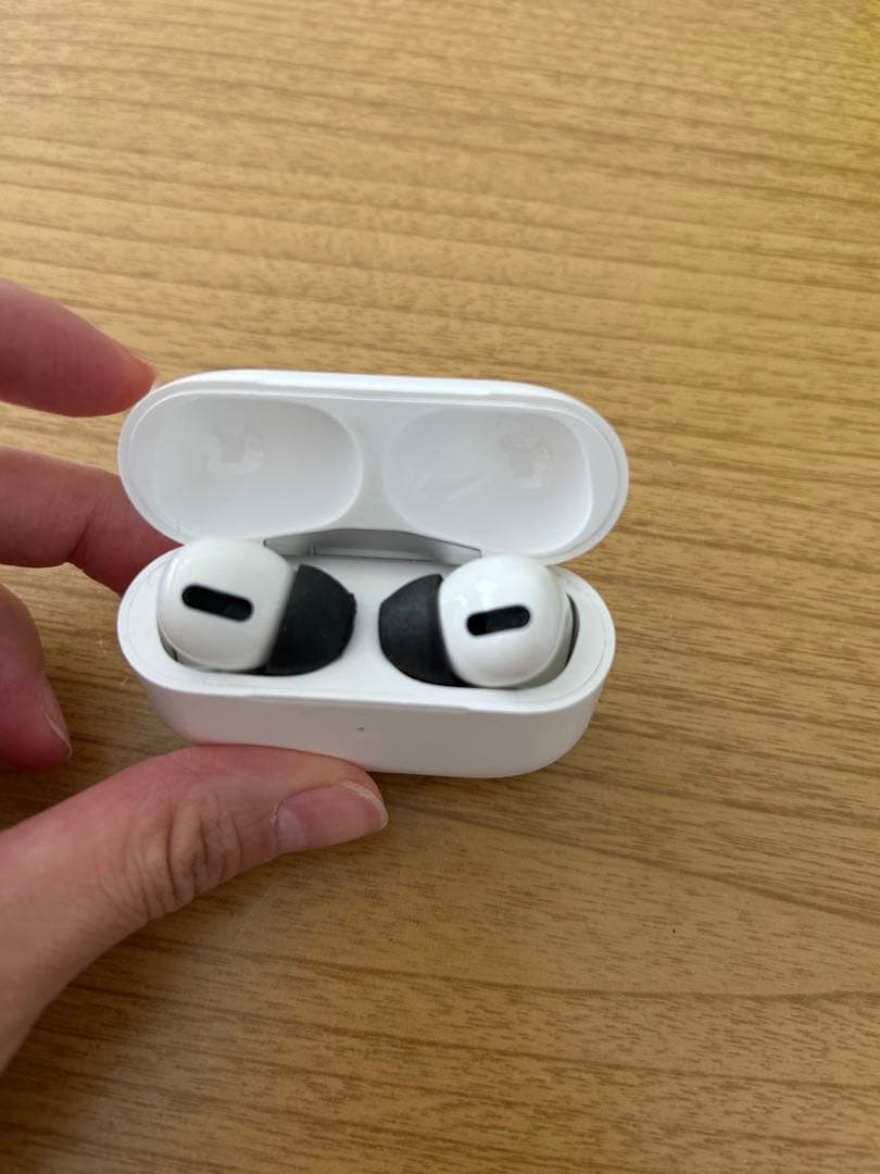AirPods Pro1 本体ケース+両耳　外箱付属品無し