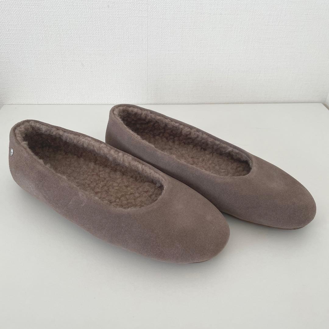 【人気】エミュ-オーストラリア　スエード　バレエシューズ　25cm