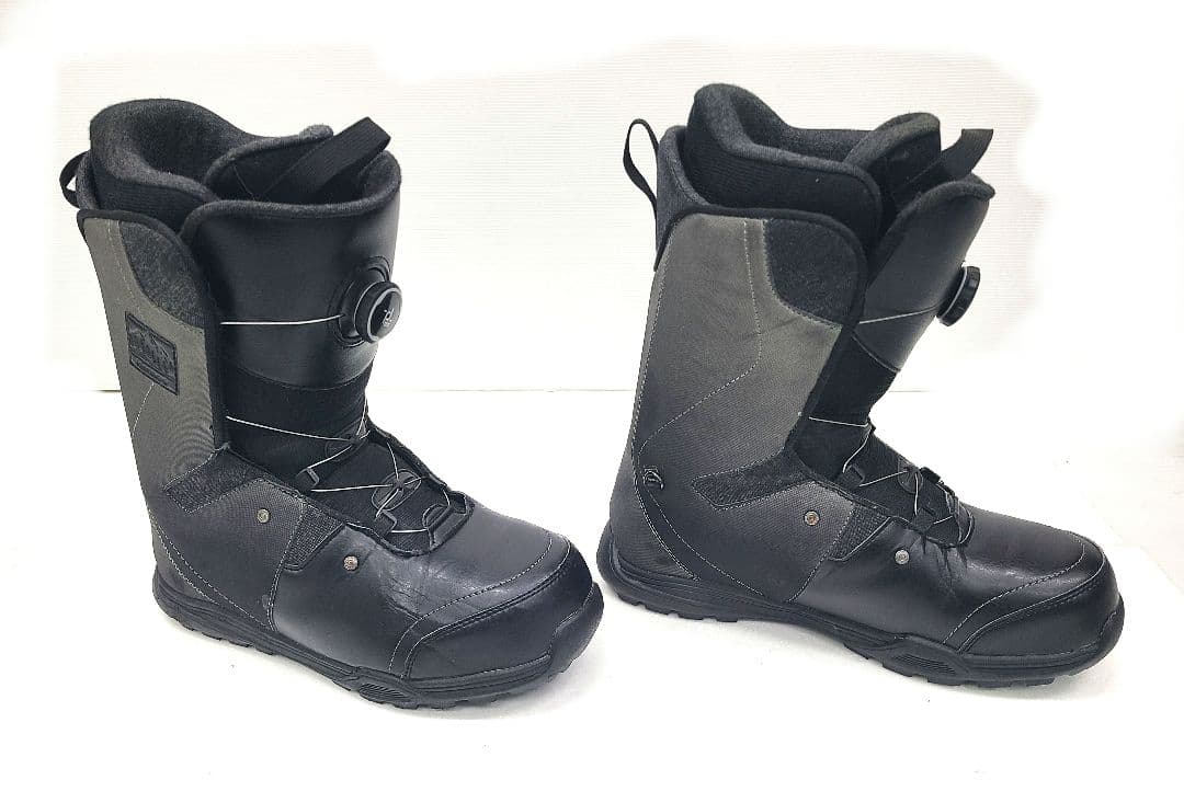 美品 スノーボードブーツ 28cm キスマーク BOAダイヤル式 28センチ