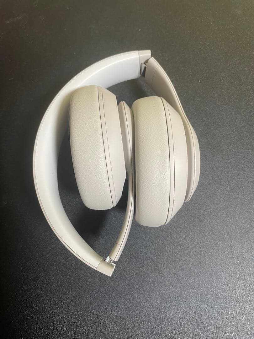 Beats ワイヤレスヘッドホン グレー