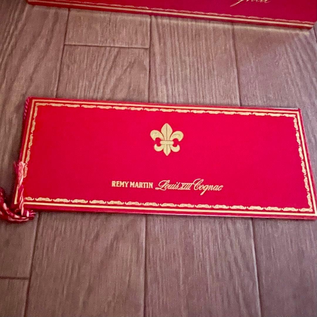 レミーマルタン ルイ13世 バカラ 空瓶