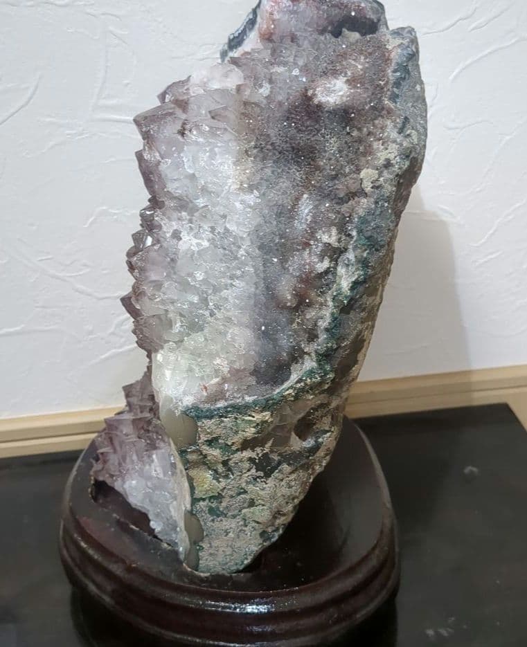 【専用】専用特別価格◆台付き◆カコクセナイト　アメジストクラスター