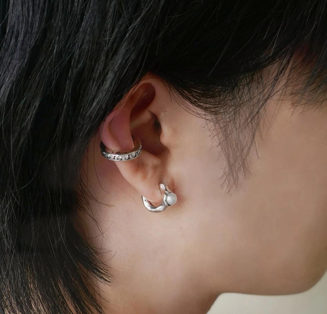 【状態良好】e.m. パールフープ シルバー 片耳ピアス