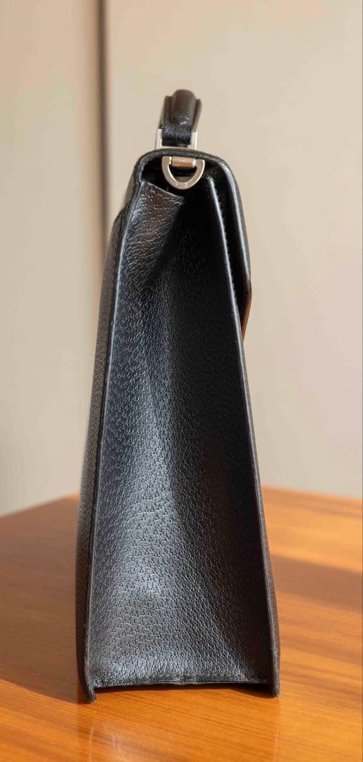 フェラガモ ブリーフケース 黒