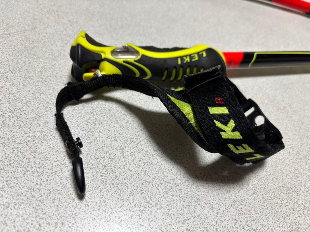 LEKI レキ　VENOM VARIO 3D ヴェノムバリオ　カーボン