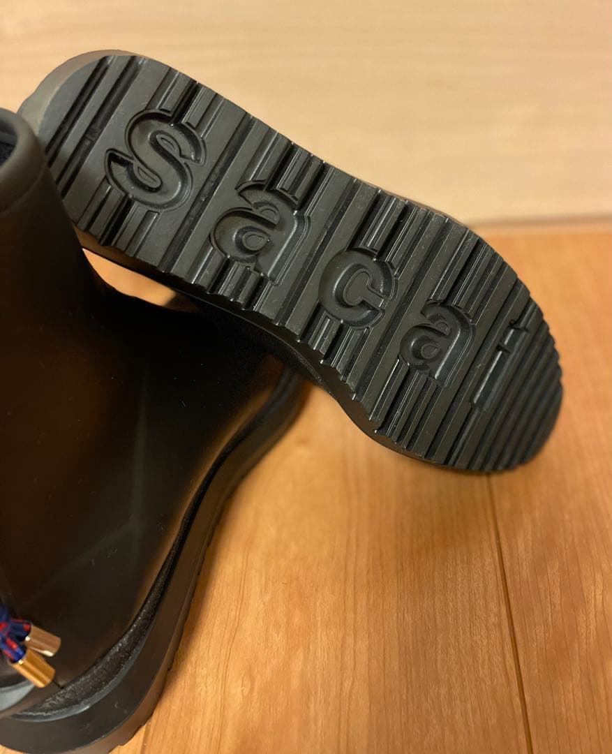sacai ブラックラバーショートブーツ