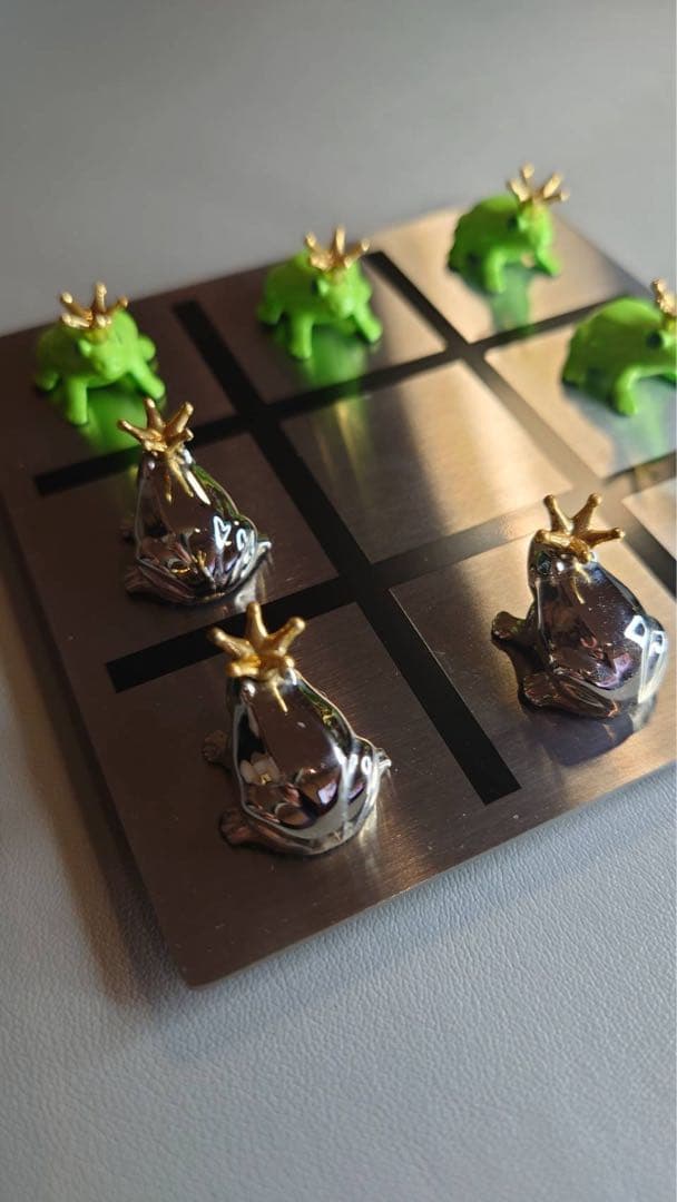 BEAMS カエル 三目並べ