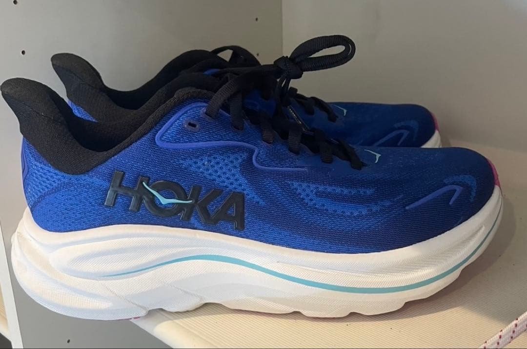 かなみら ［HOKA]ランニング靴クリフトン 10ブルー24.0cm