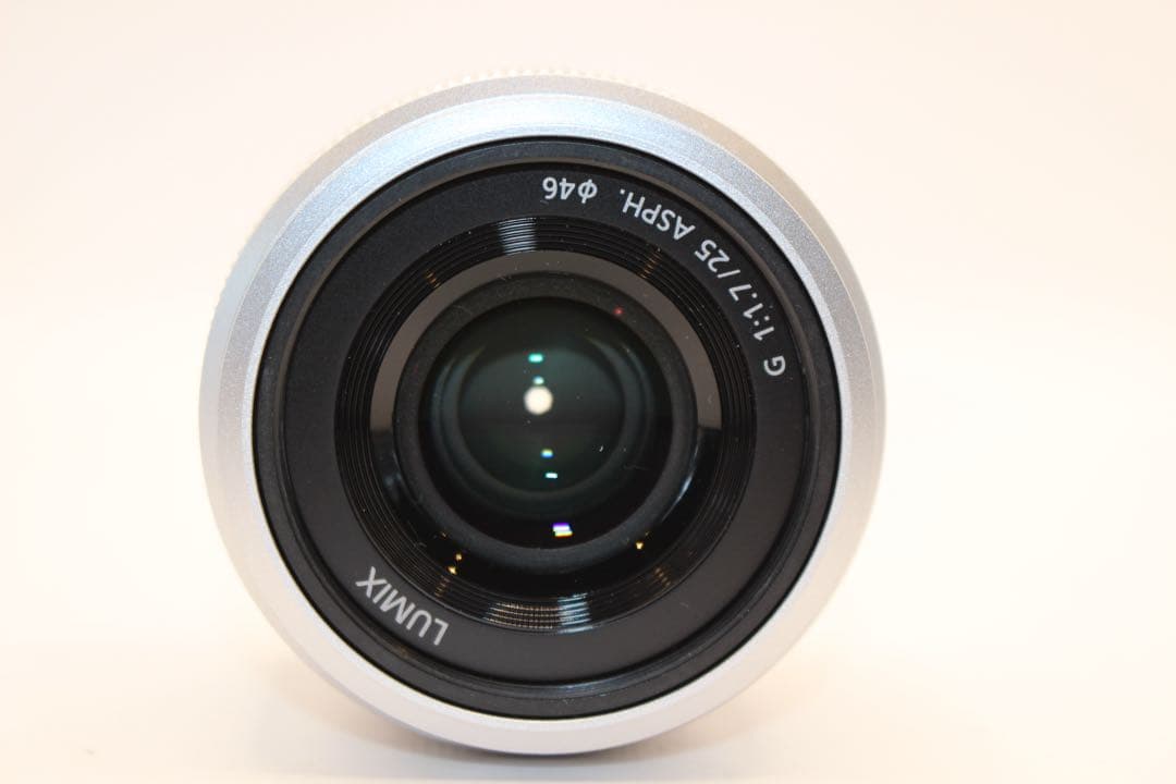 まい♡様★小型軽量★ LUMIX 単焦点レンズ　G 25mm H-H025 パナ