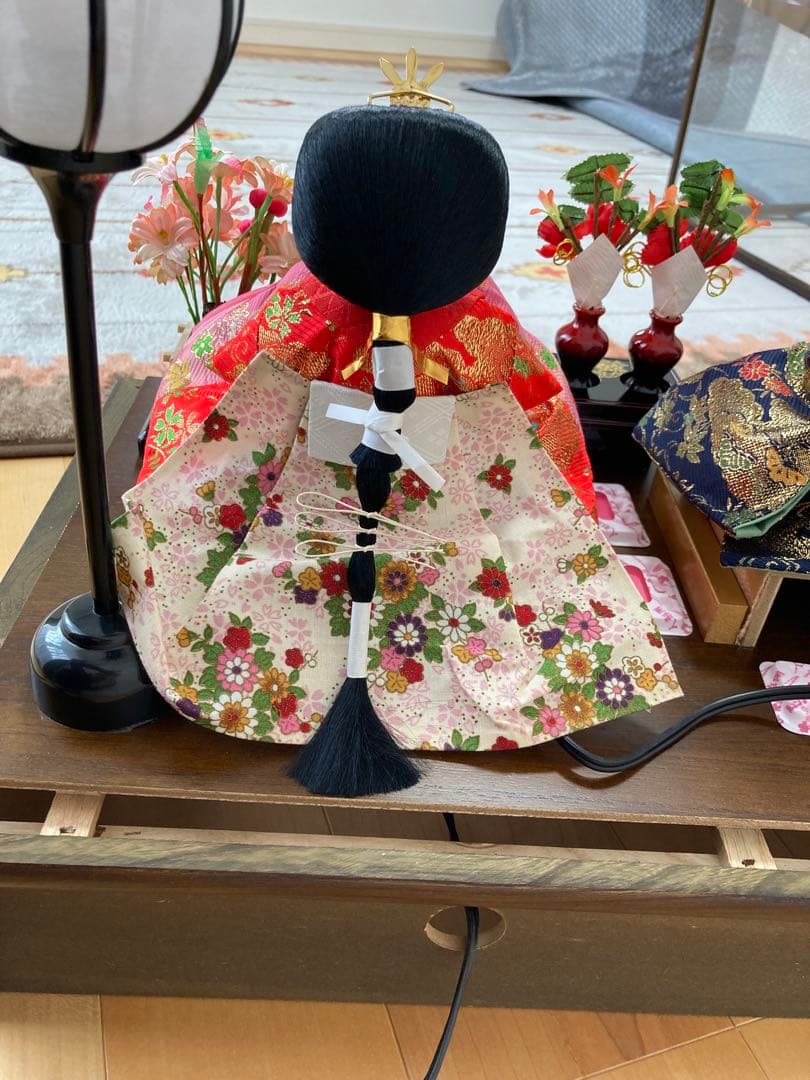 【美品】雛人形 ガラス製ディスプレイケース、ライト付き　送料込み！