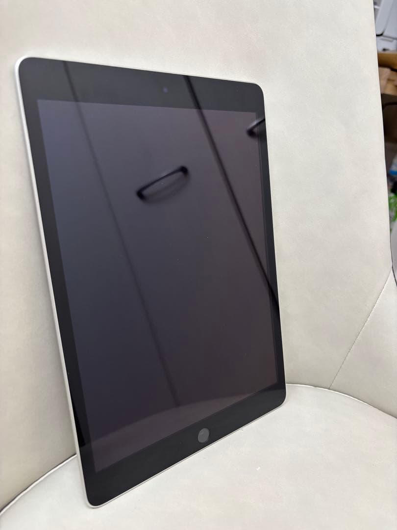 Apple iPad 第9世代 10.2インチ Wi-Fiシルバー