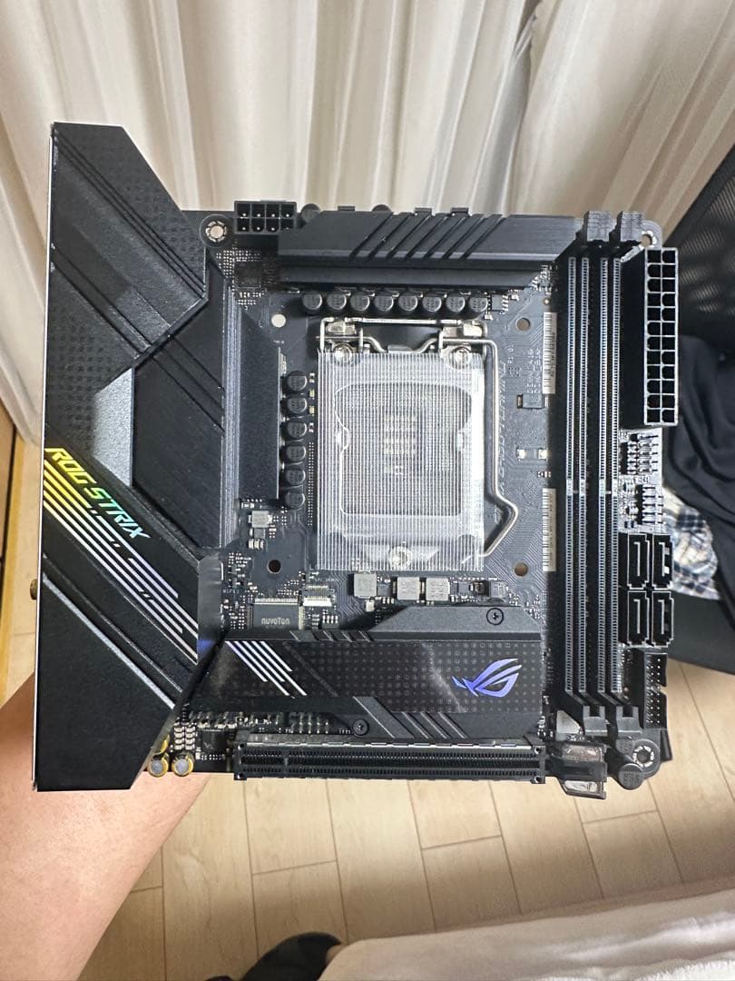 た*る様 ROG STRIX B460-I GAMING Mini-ITX マザ