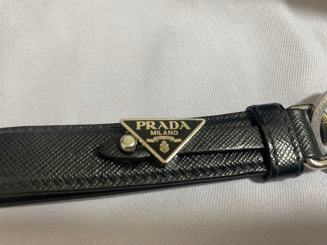 PRADA サフィアーノ　キーリング　ブラック