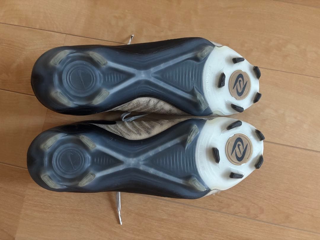 NIKE ファントム GX 2 エリート FG