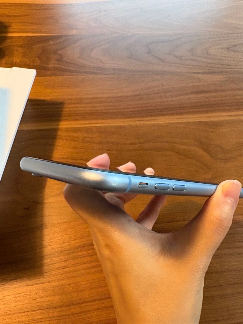 Apple iPhone XR 128GB 本体　SIMフリー