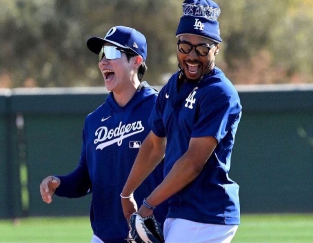 ドジャース 選手着用モデル スリーブレスパーカー サイズM 新品タグ付