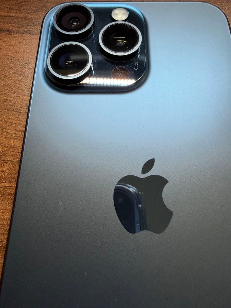 iPhone 15 Pro Max 256GB SIMフリー 美品中古 動作正常